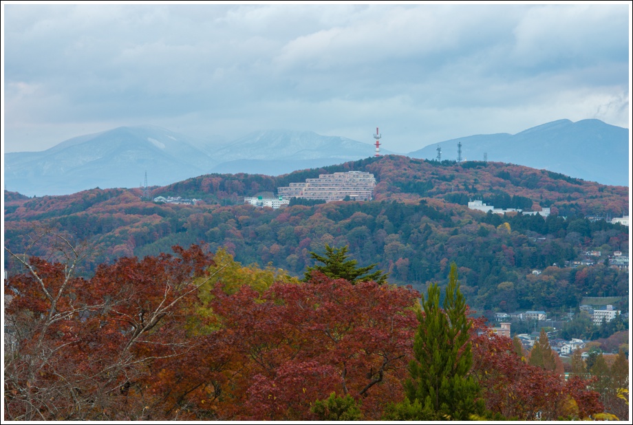 japan-autumn-mountains