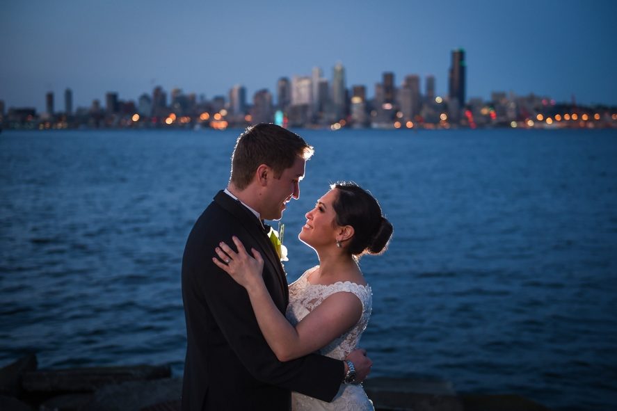 seattle couple at alki