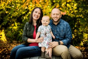 Family photography: family portrait at Bellevue Botanical Garden